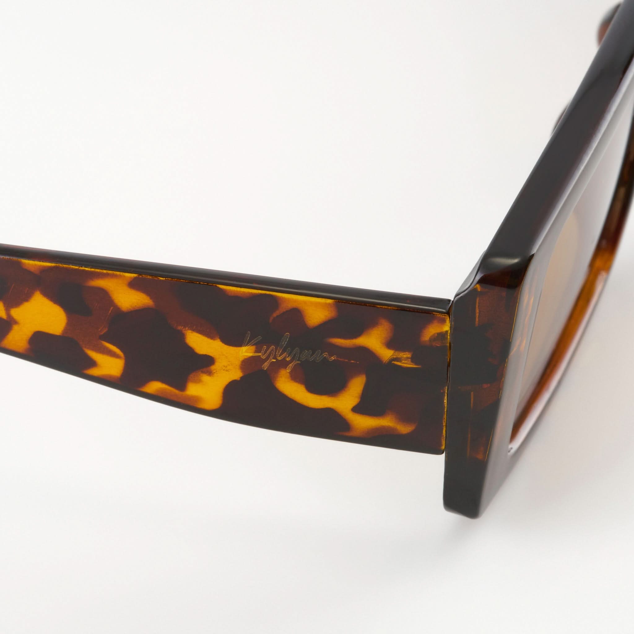 Cadillac Lux napszemüveg