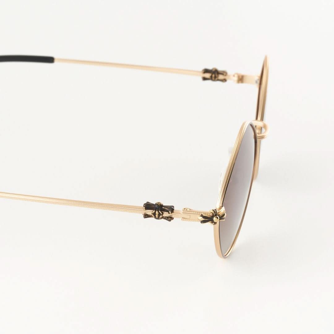 Melany Brown napszemüveg