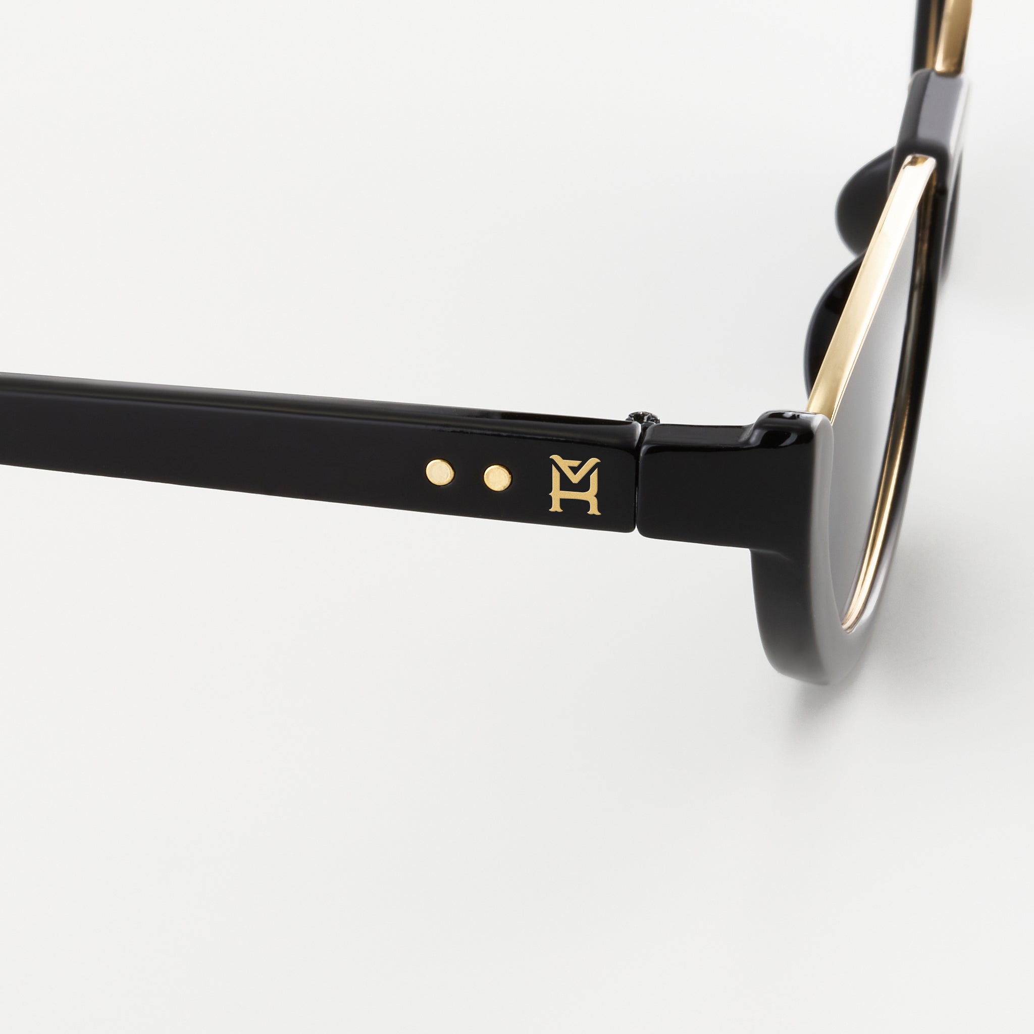 Cecile Black napszemüveg