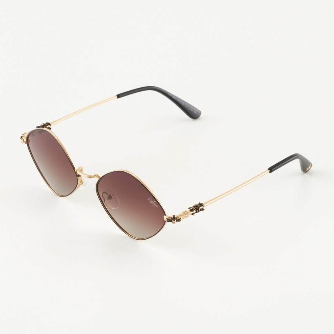 Melany Brown napszemüveg