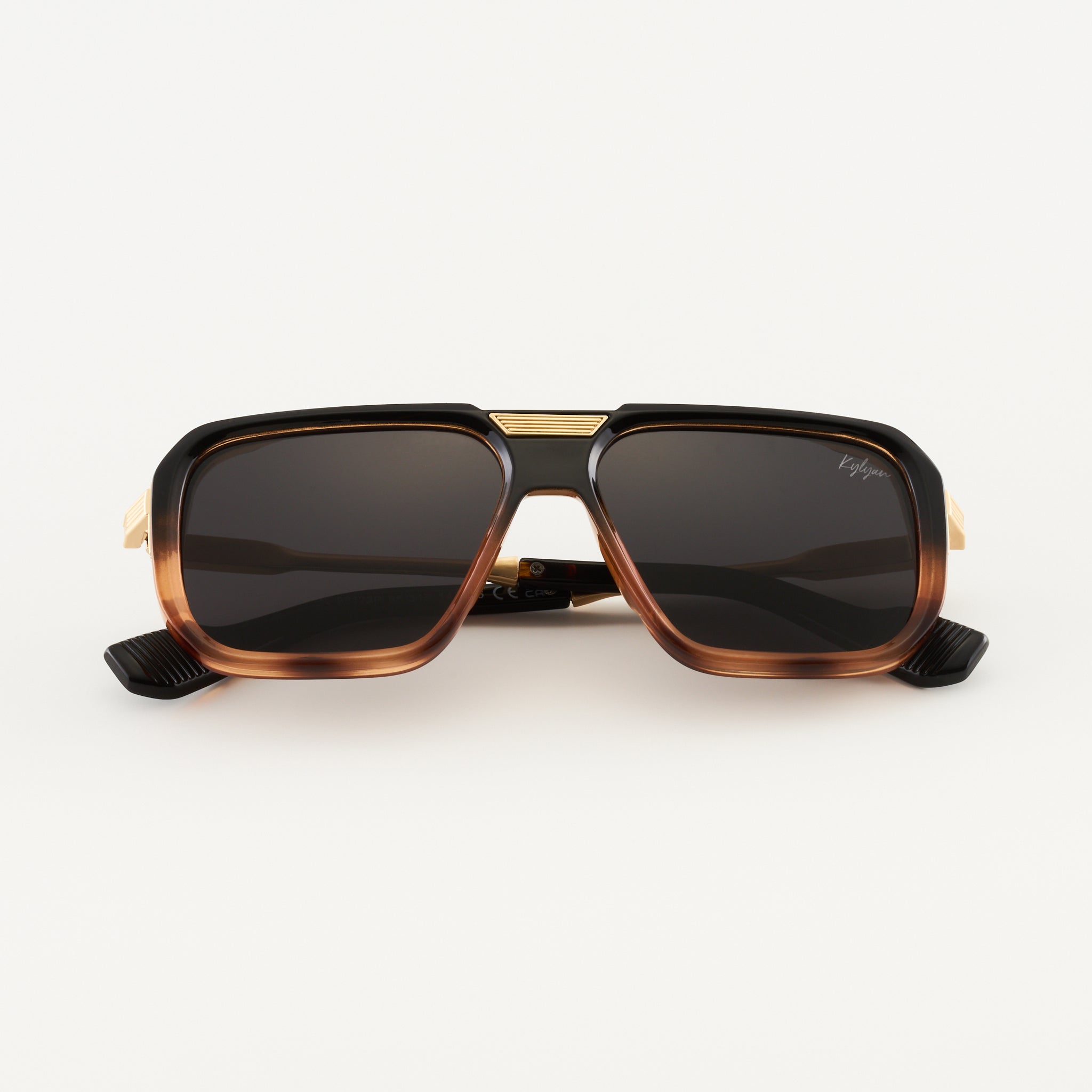 Jonas Brown napszemüveg