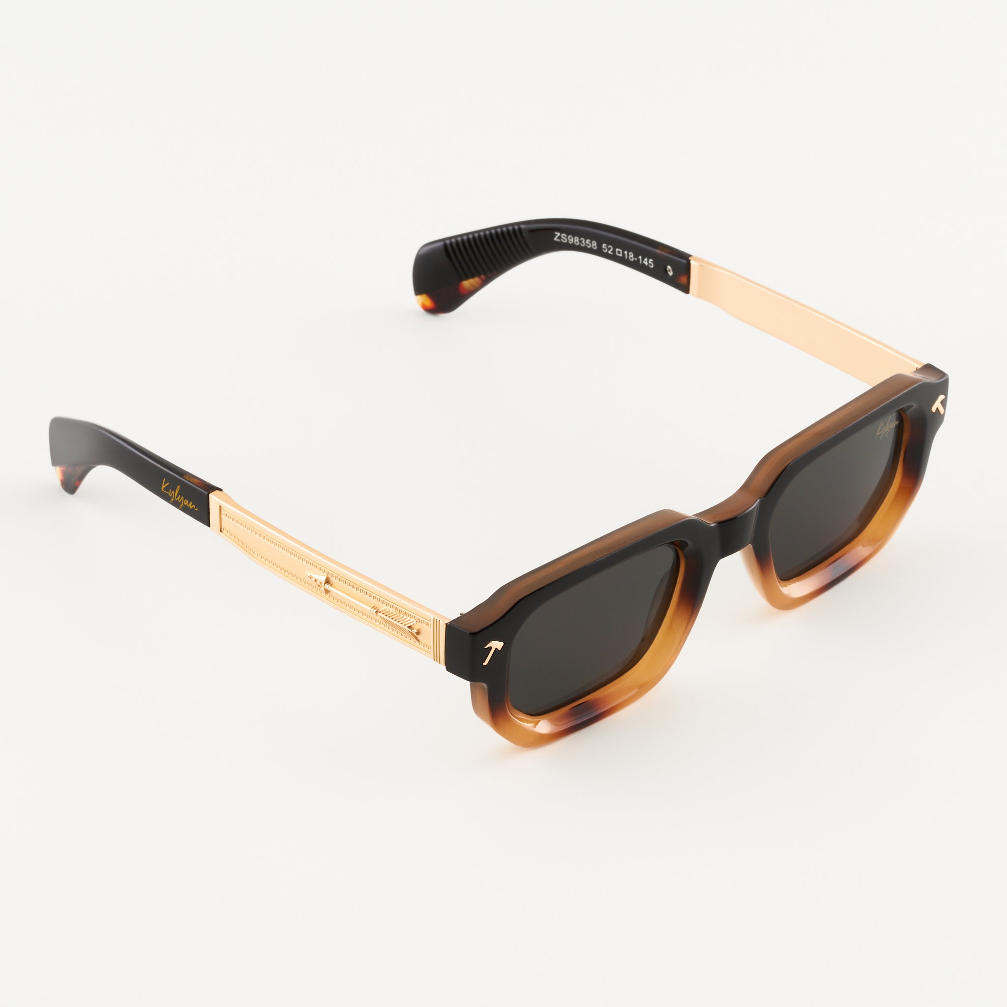 Luca Brown napszemüveg